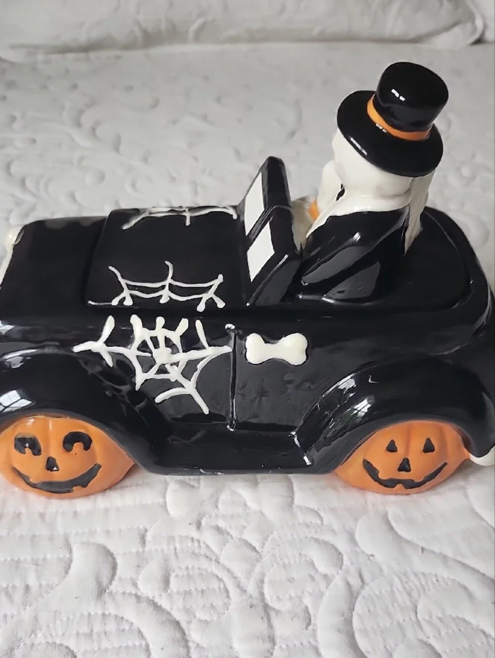 Halloween Ceramic Ghost Couple Car Figurine - Black and Orange
